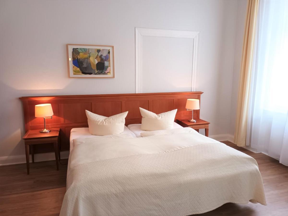 Hotel Vierseithof Luckenwalde Buitenkant foto