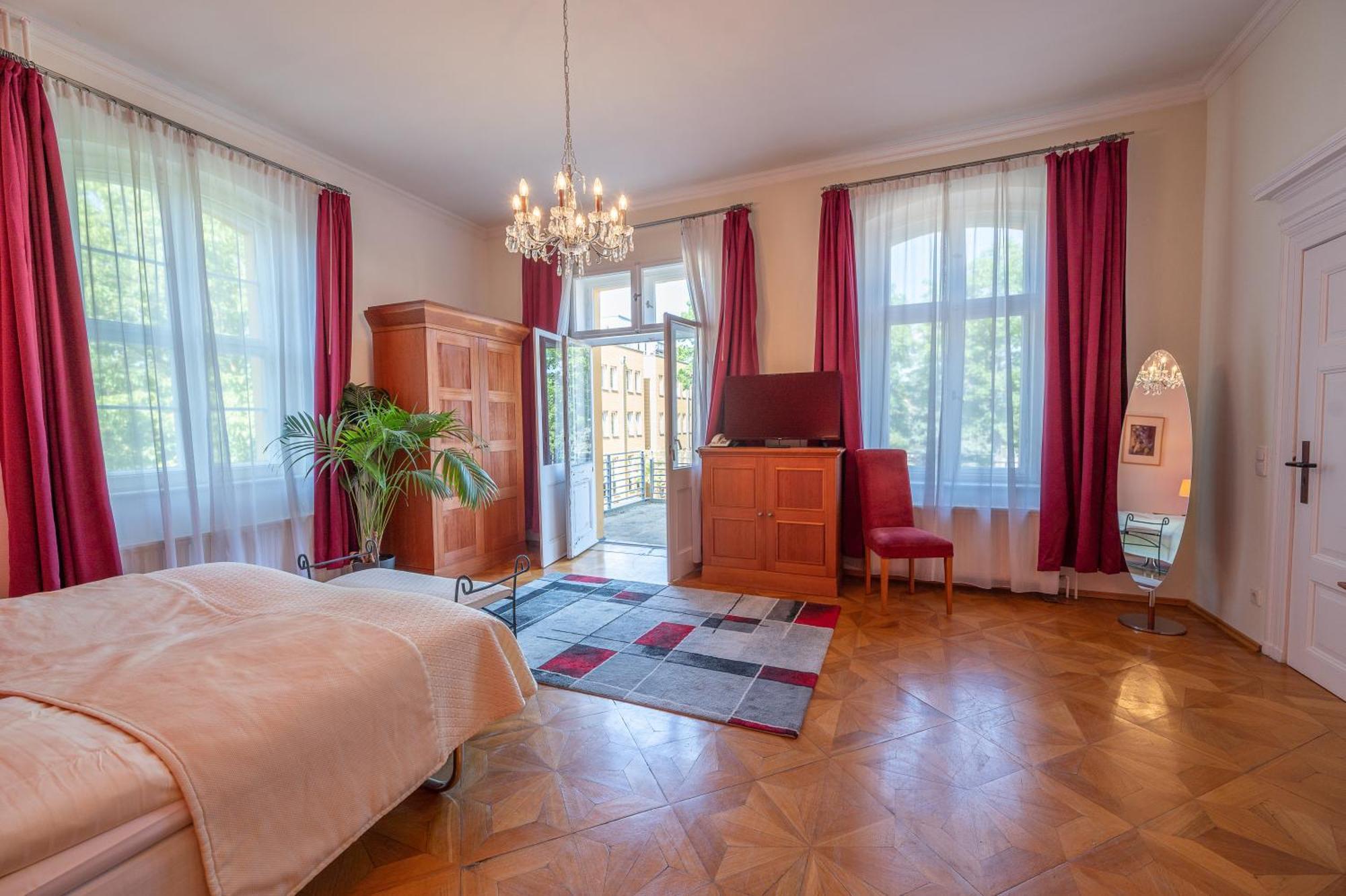 Hotel Vierseithof Luckenwalde Buitenkant foto