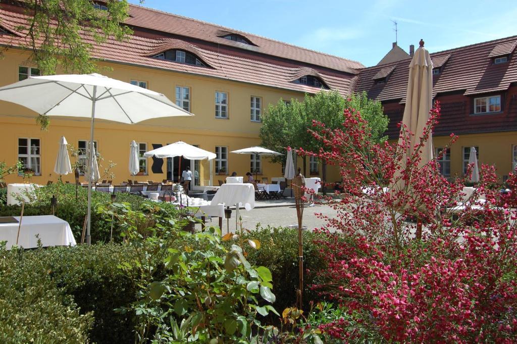 Hotel Vierseithof Luckenwalde Buitenkant foto