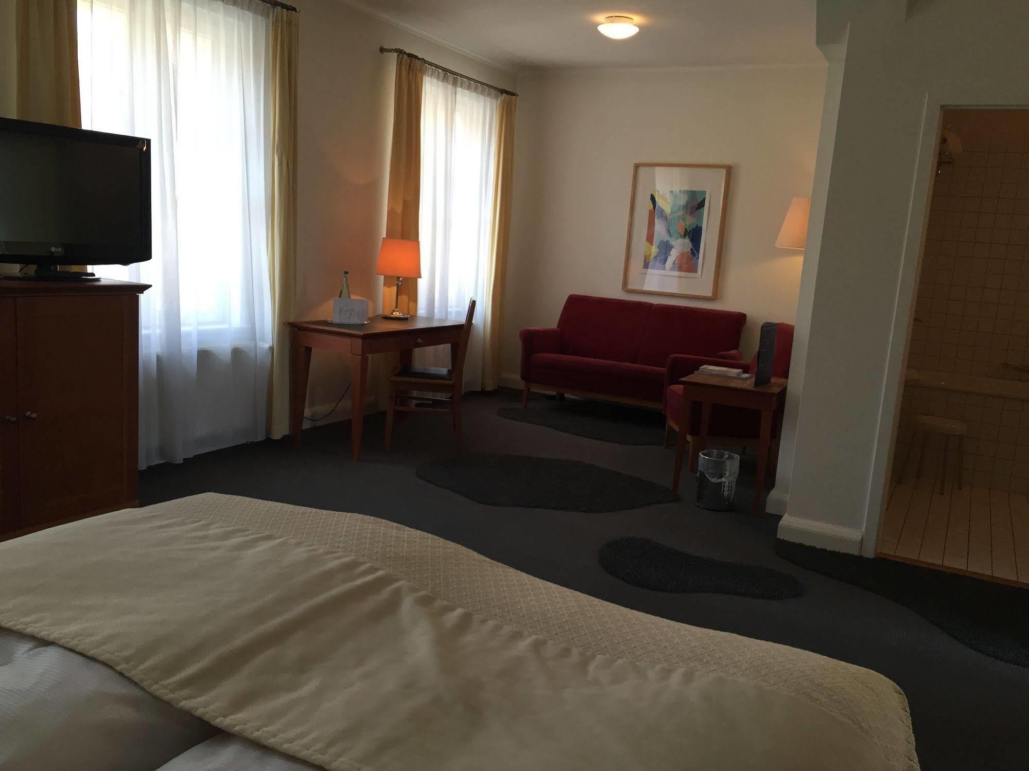 Hotel Vierseithof Luckenwalde Buitenkant foto