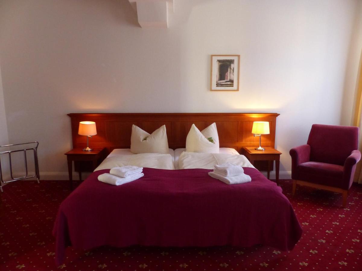 Hotel Vierseithof Luckenwalde Buitenkant foto